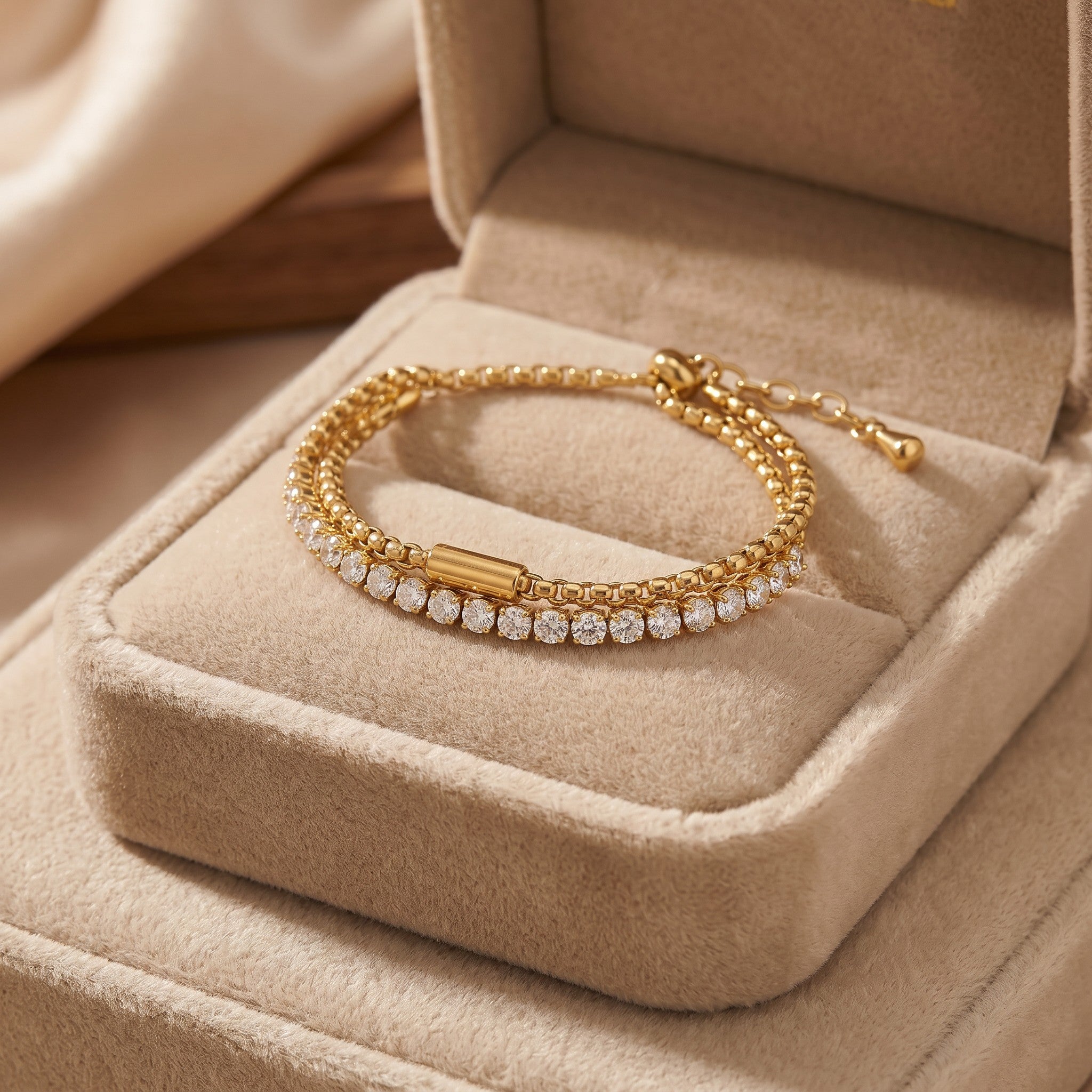 Złota Kraków double tennis bracelet with 18K gold plating and cubic zirconia, adjustable length.