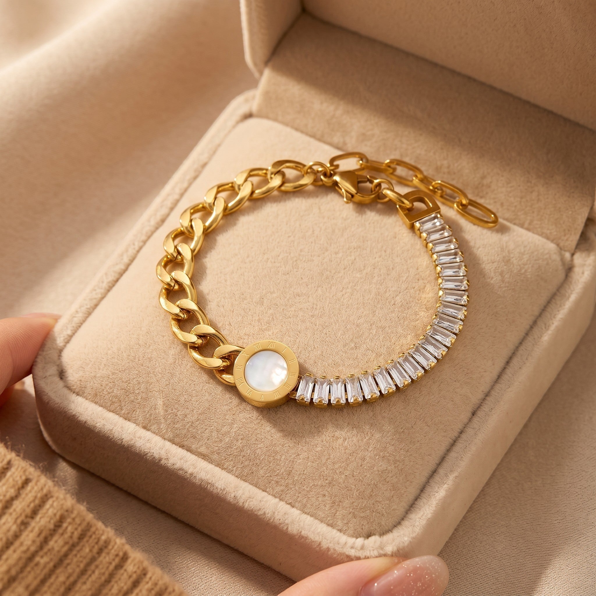 Złota Kraków gold-plated surgical steel bracelet with opal and baguette crystals. Adjustable 17cm+3cm.